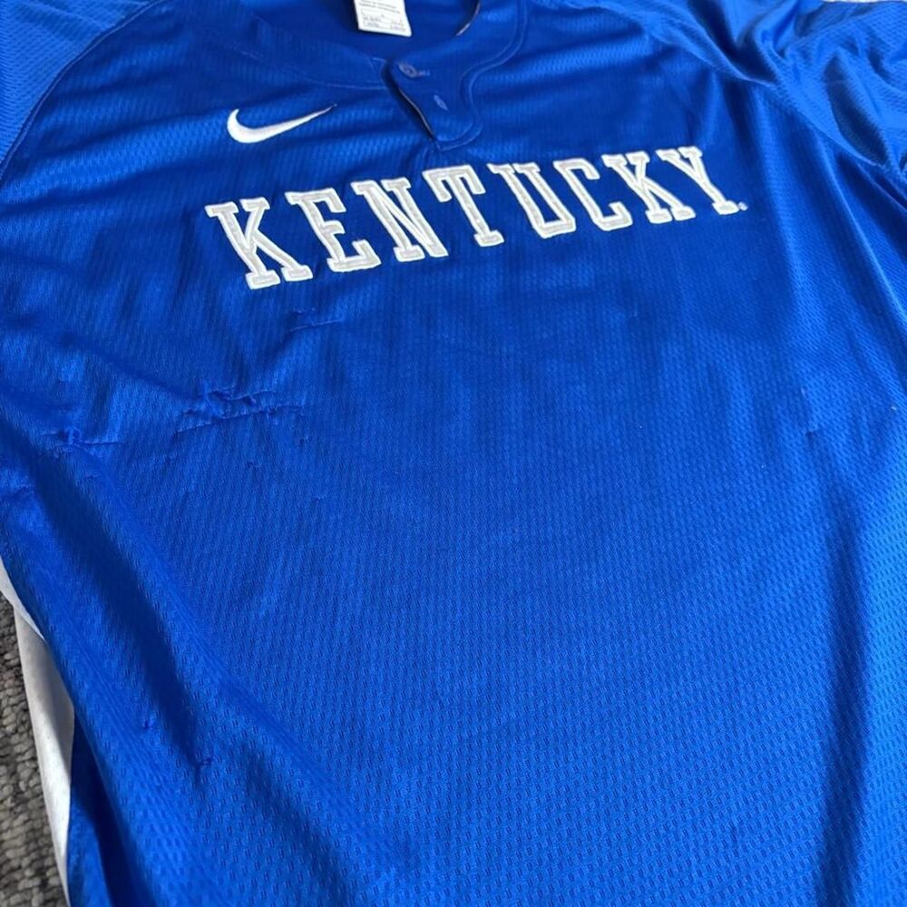 Vintage y2k KentuckyNike Men's Blue Shirt
